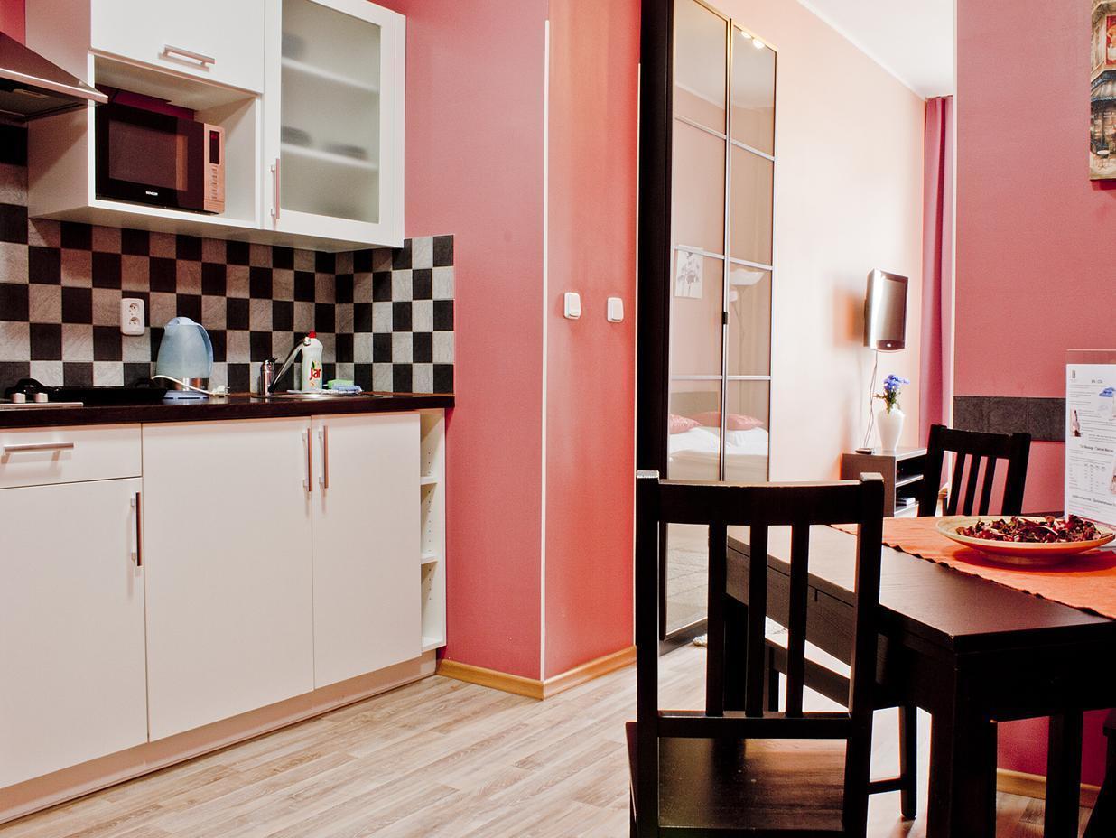 Royal Court Legerova Hotel