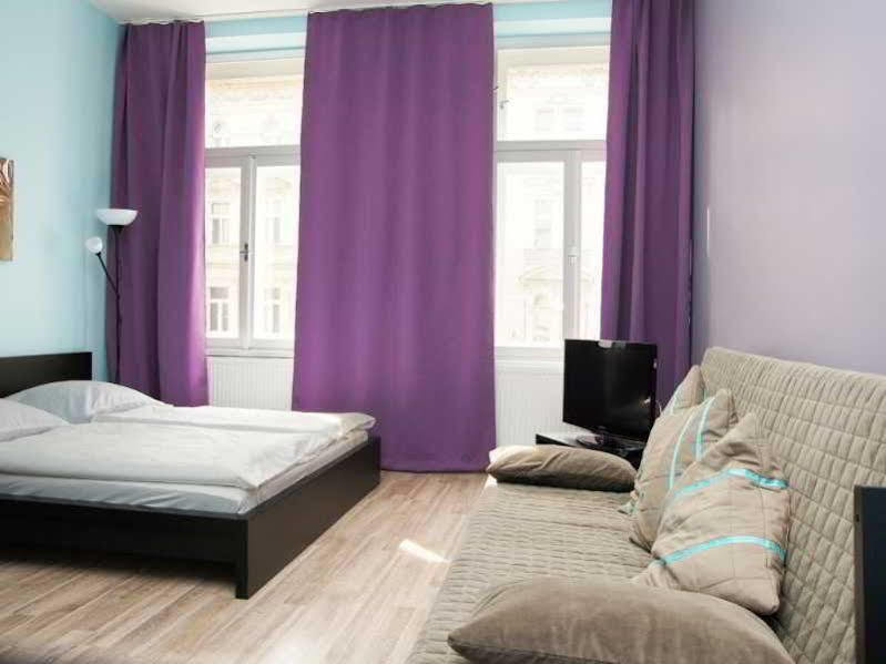 Royal Court Legerova Hotel 3*